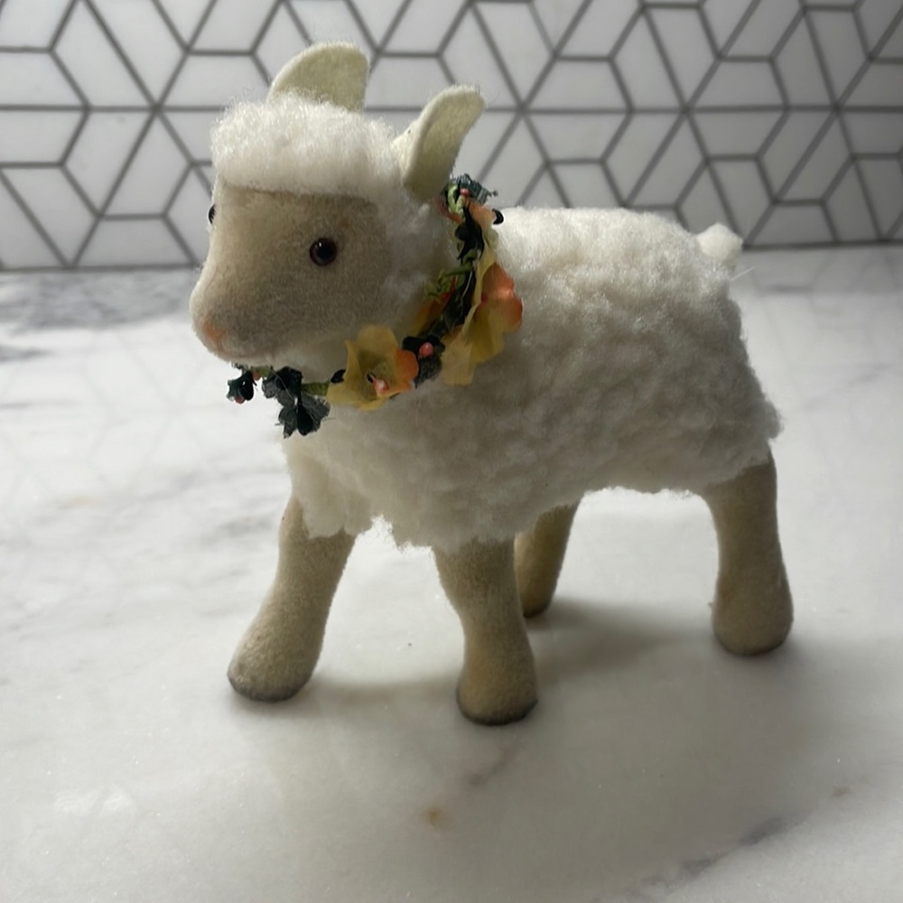 American Girl Felicity’s Lamb Posie